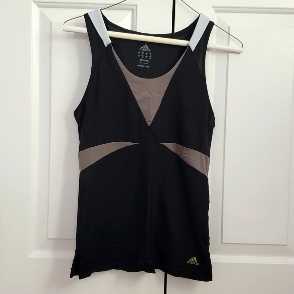 Adidas Black Workout Tank Top M Cute Design Gold Logo